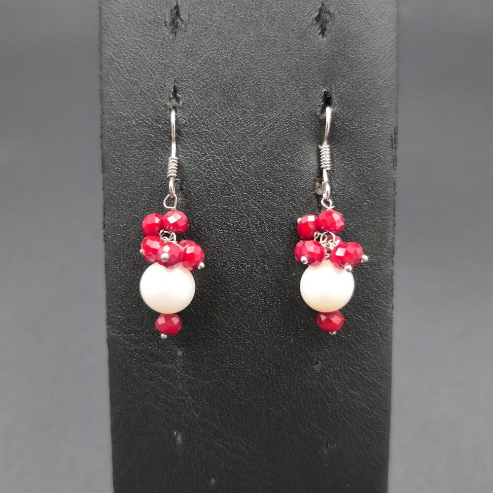 Silver Plated Pearl And Pyrope Garnet Earrings A7275 - Picture 1 of 5